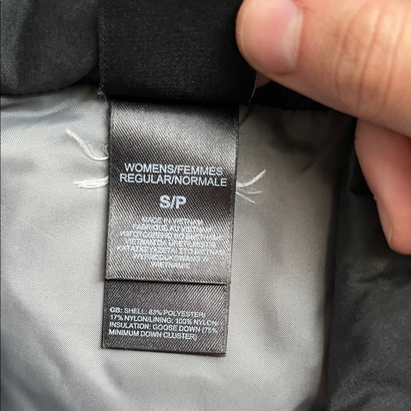 The North Face Women's Quilted Black Vest - Picture 2 of 6